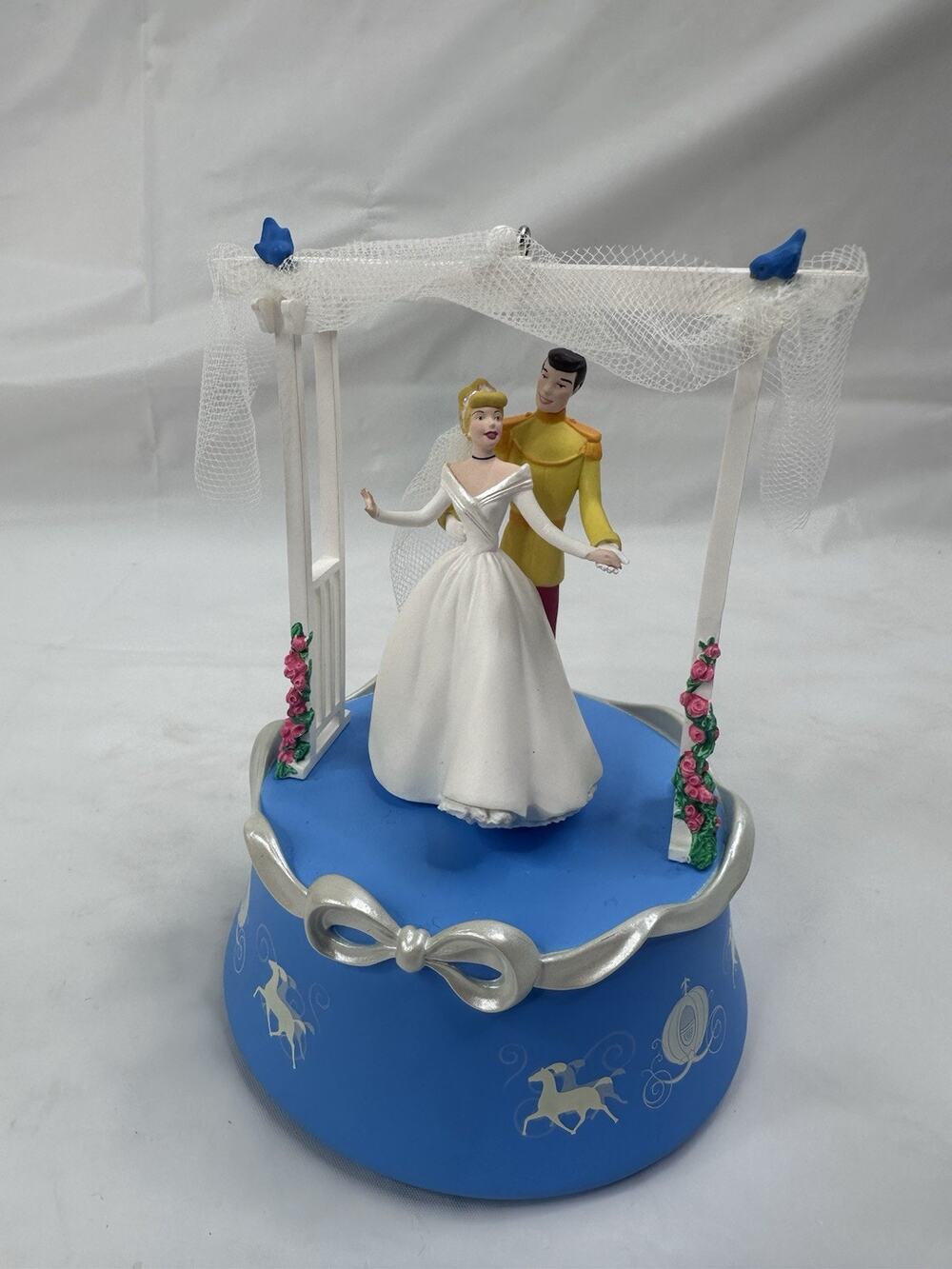 Hallmark Disney Cinderella eepsake WEDDING DAY DANCE Windup Music Movement REAL